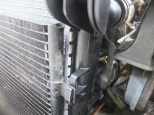 デュランゴ　ラジエター　交換