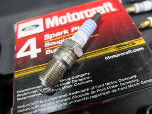 エクスペディション　ナビゲーター　プラグ交換