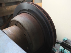 エスカレード　リアキャリパー　ローター研磨