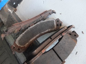 エスカレード　リアキャリパー　ローター研磨