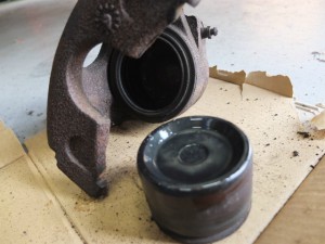 エコノライン　キャリパー　整備　修理　宮崎　延岡　アメ車